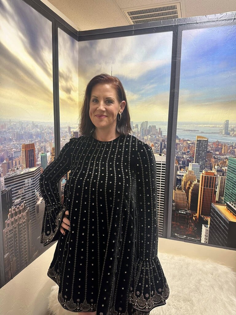 VERY LIMITED ED. Trumpet Sleeve Embellished Velvet