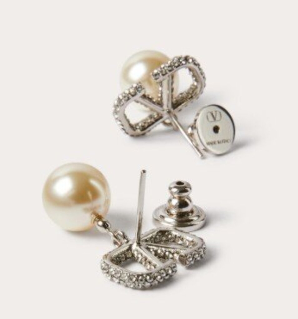 Garavani VLogo Signature featuring Crystals