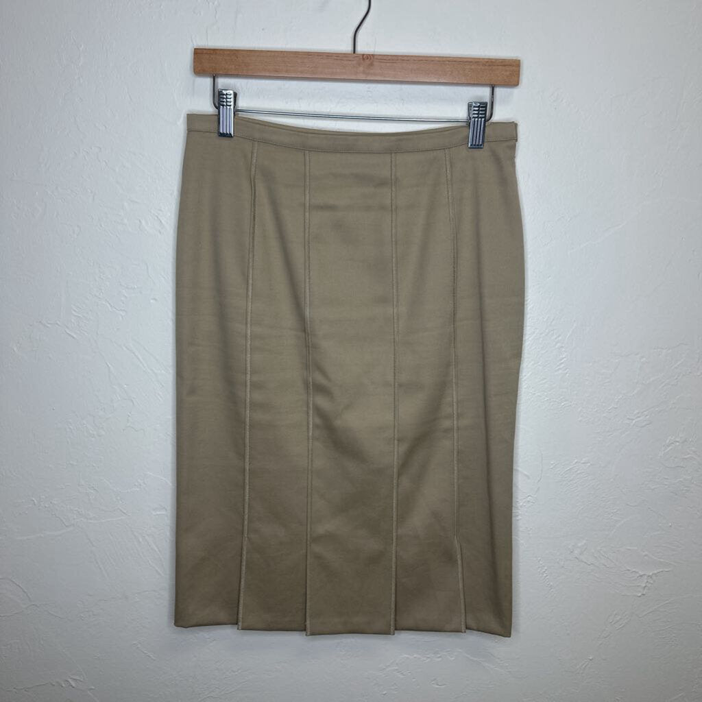 pencil w ruffles in back