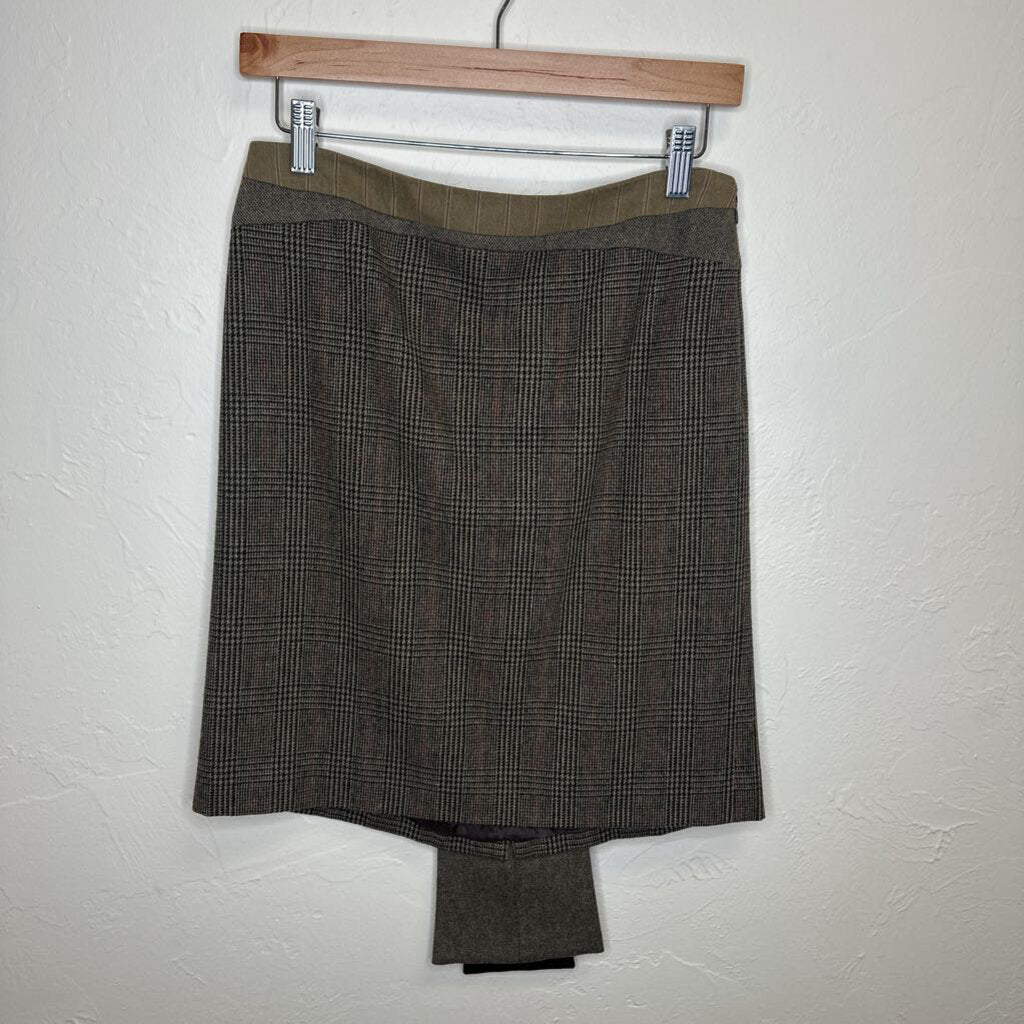 brown plaid skirt