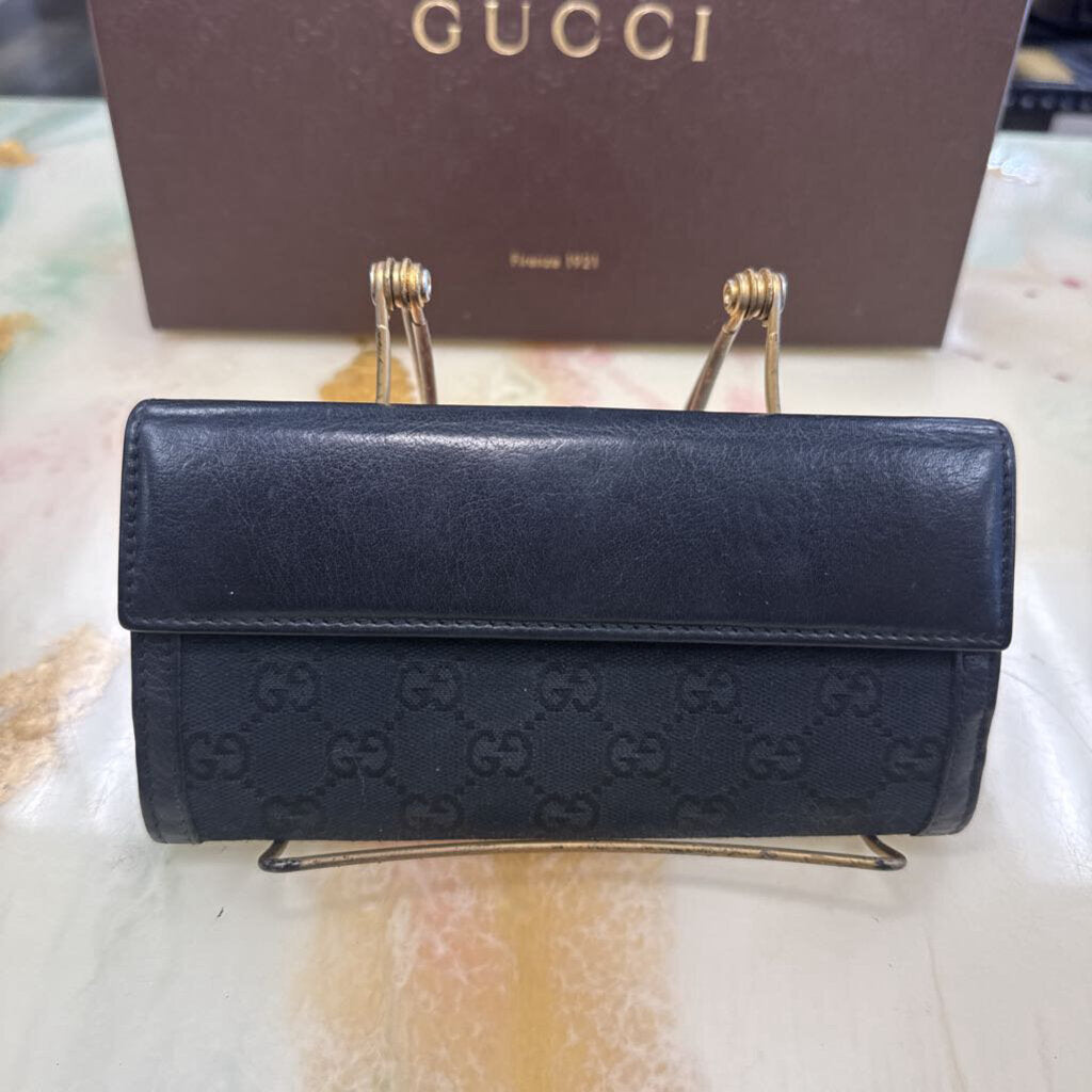 black G wallet