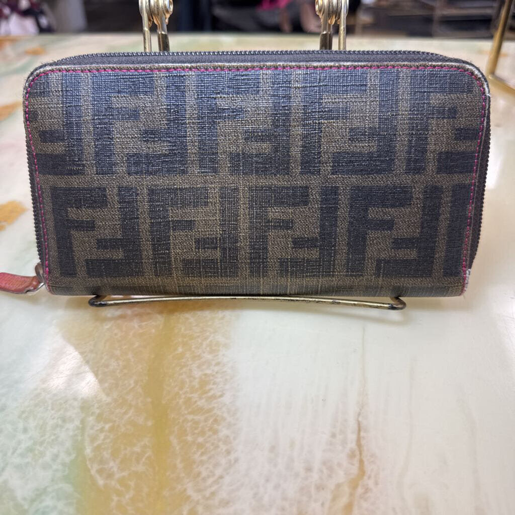 zip around continental wallet