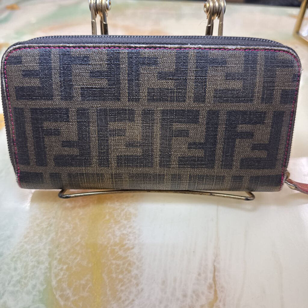 zip around continental wallet