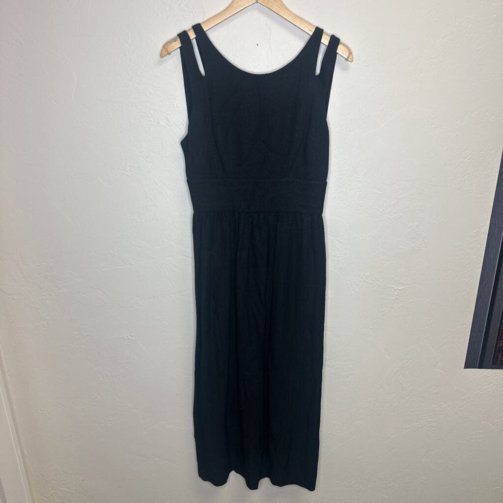 black cocktail dress