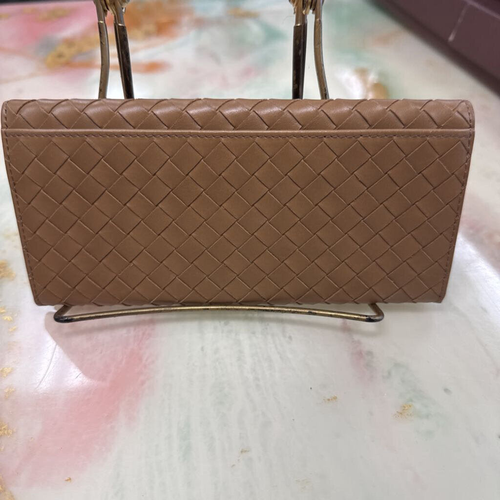 Intrecciato Lambskin Continental Wallet