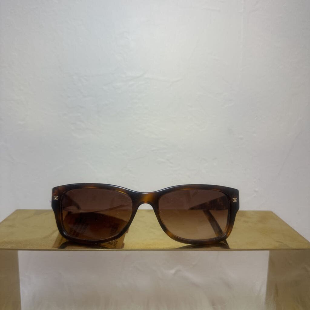 Tortoise Shell Quilted CC Sunglasses