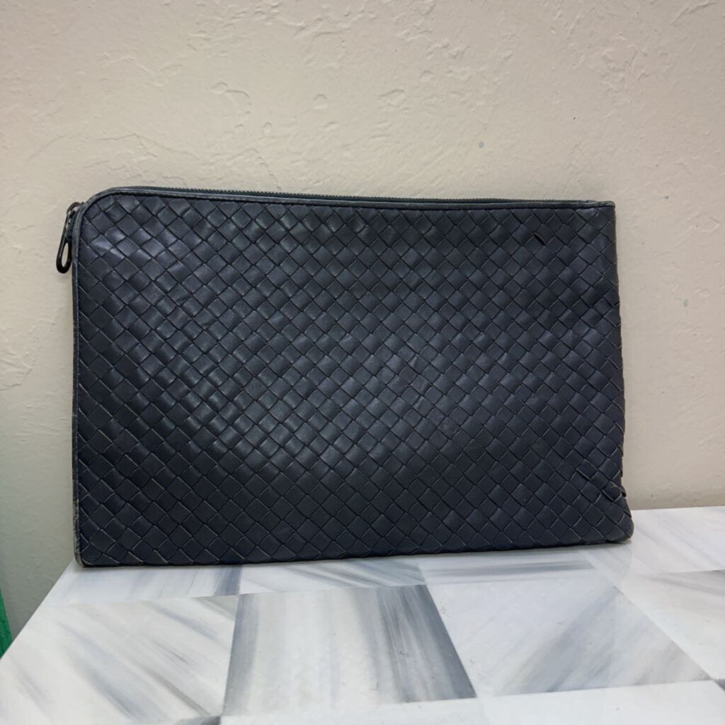 Black Intrecciato Leather Clutch