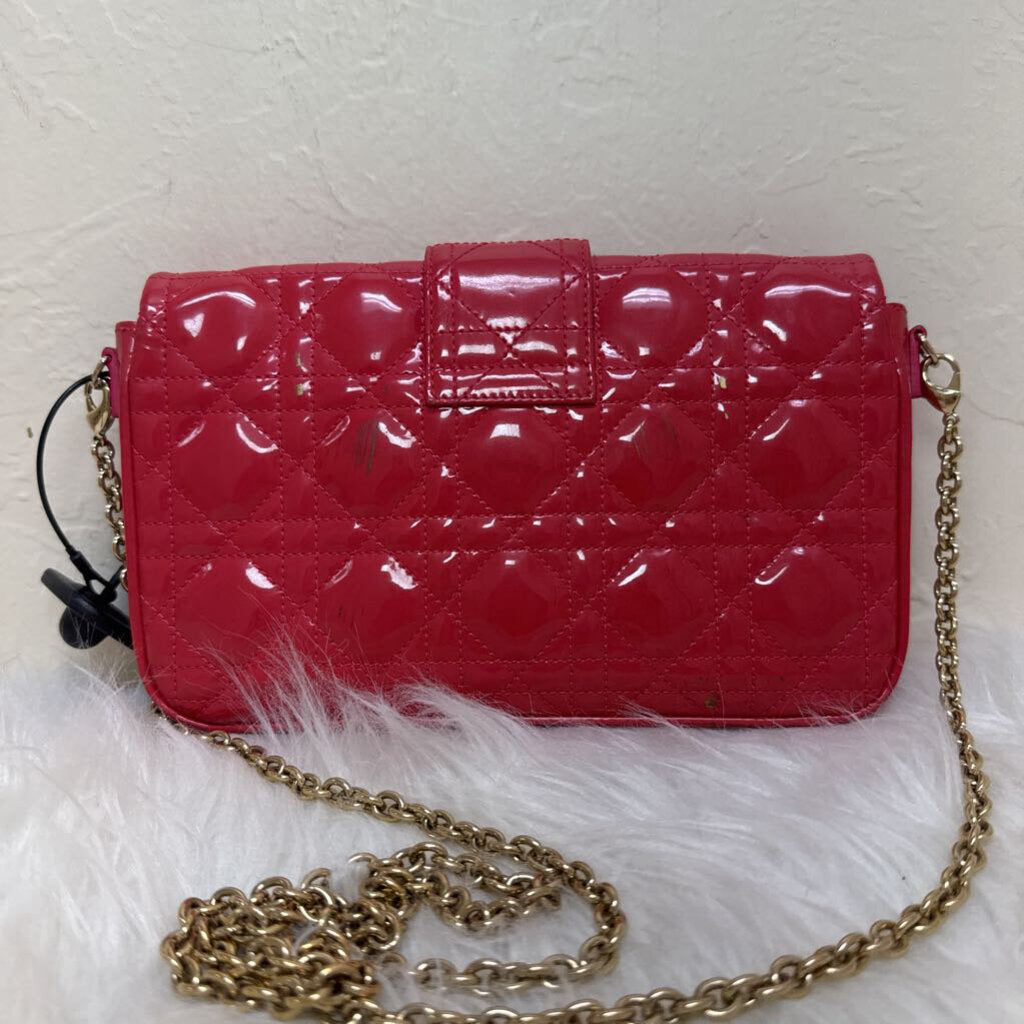 Fuschia Cannage Patent Leather New Lock Pouch