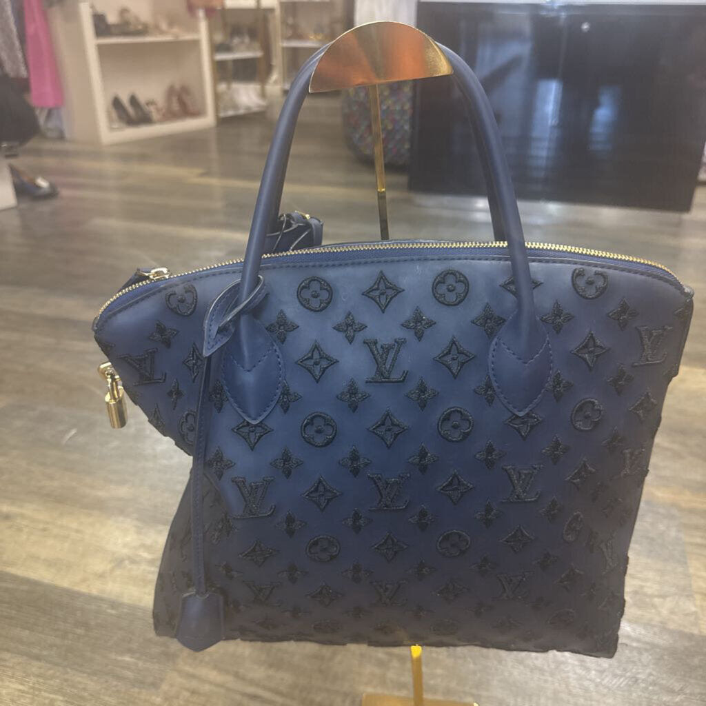 Limited Edition Navy Monogram Addiction Vertical Lockit MM