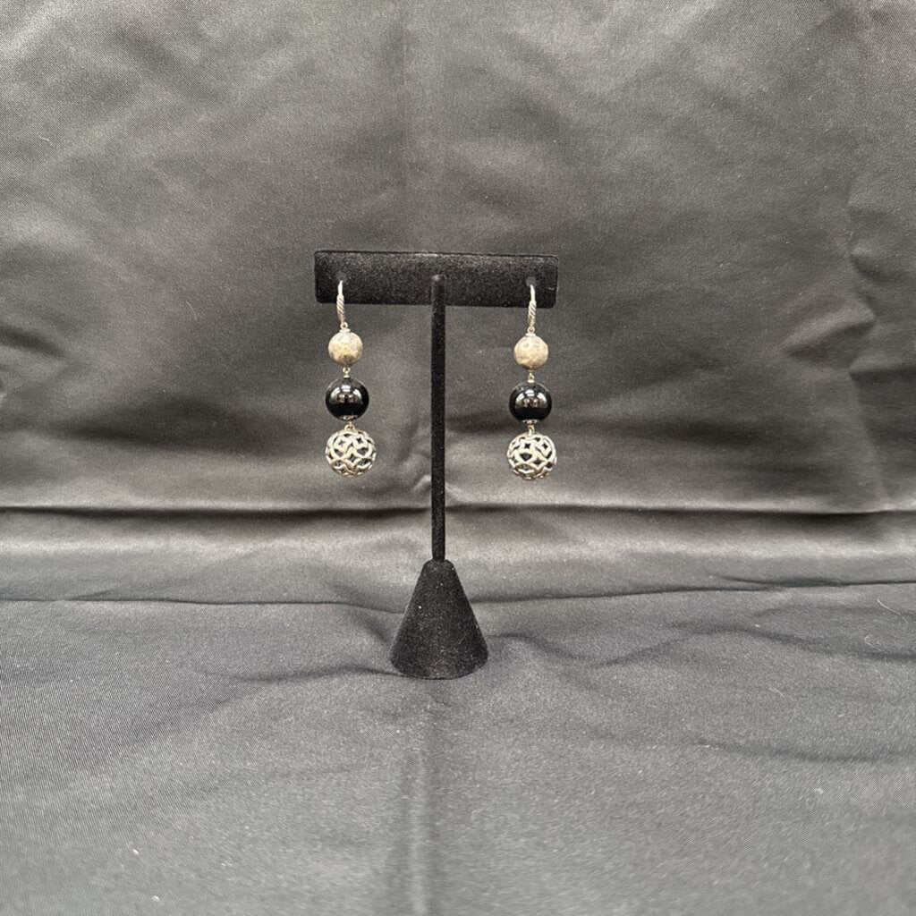 Onyx Quatrefoil Dangle Earrings
