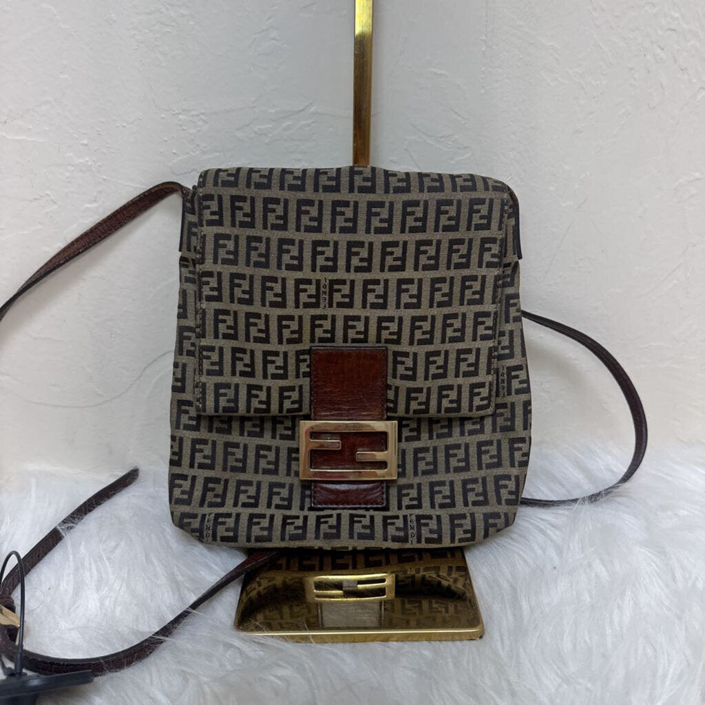 Zucchino Canvas Messenger Crossbody