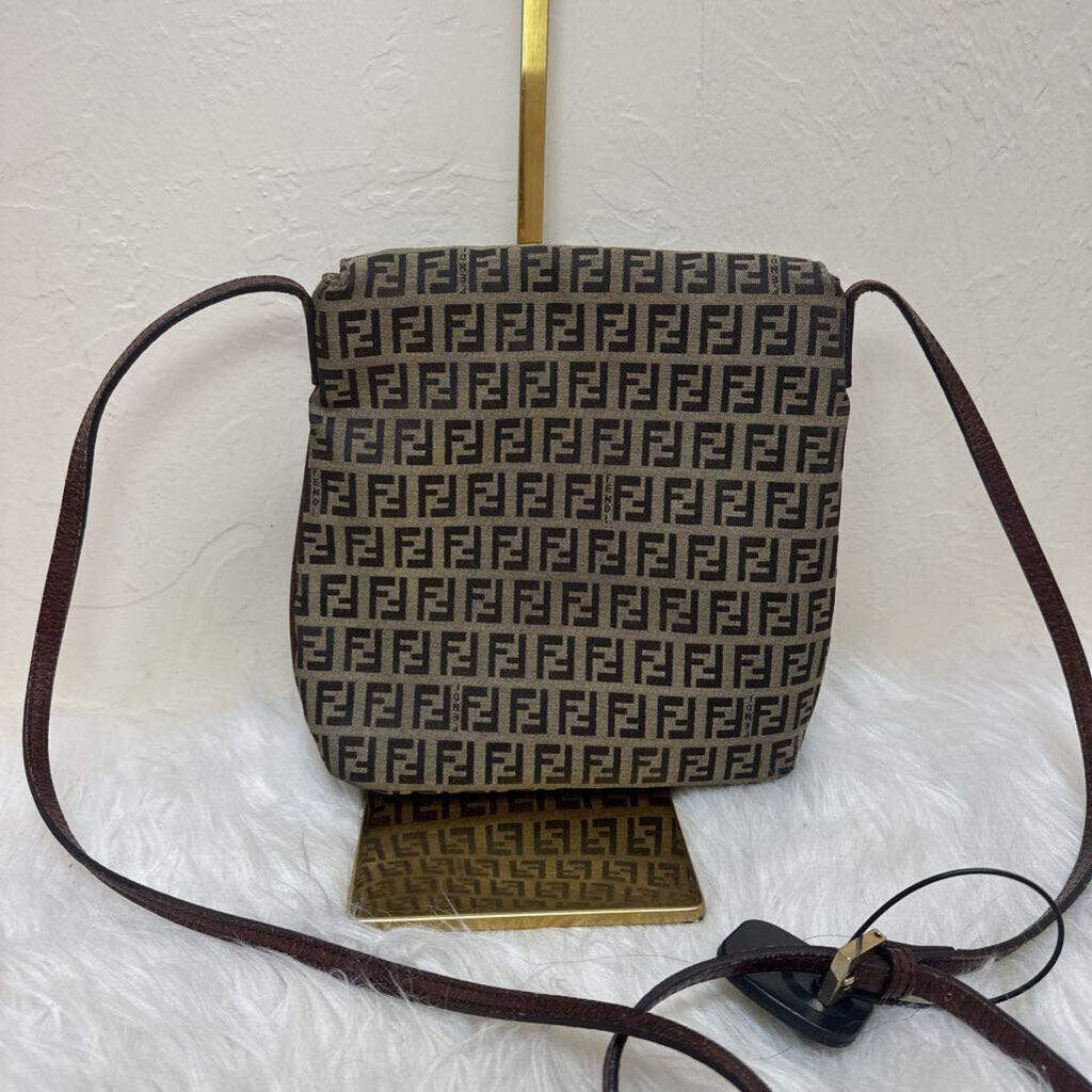 Zucchino Canvas Messenger Crossbody