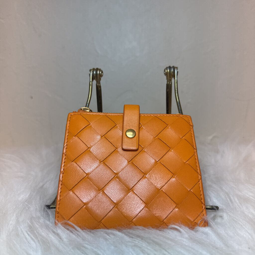 Intrecciato Weave Lambskin Bi-Fold