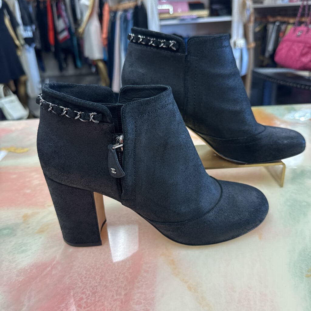 Black Suede Block Heel and Chain Accent