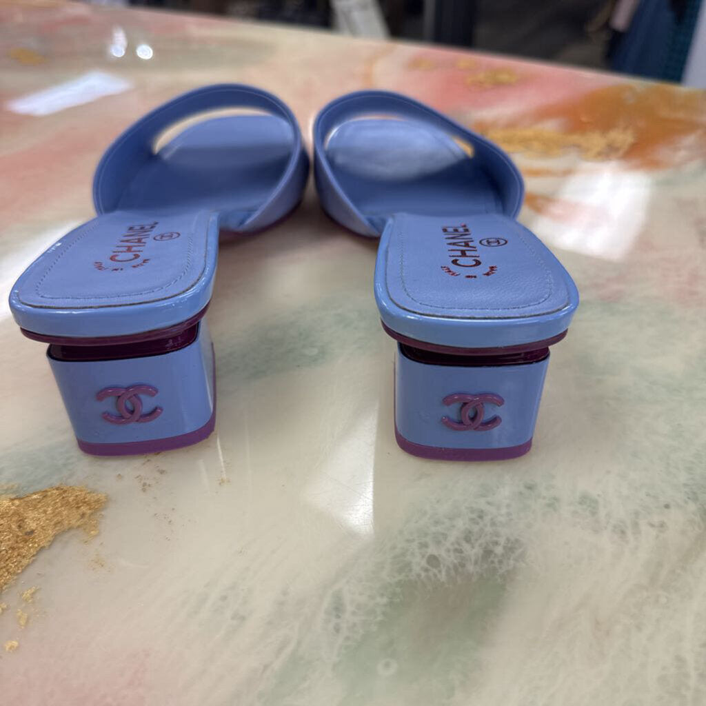 Interlocking CC Logo Patent Leather Slides