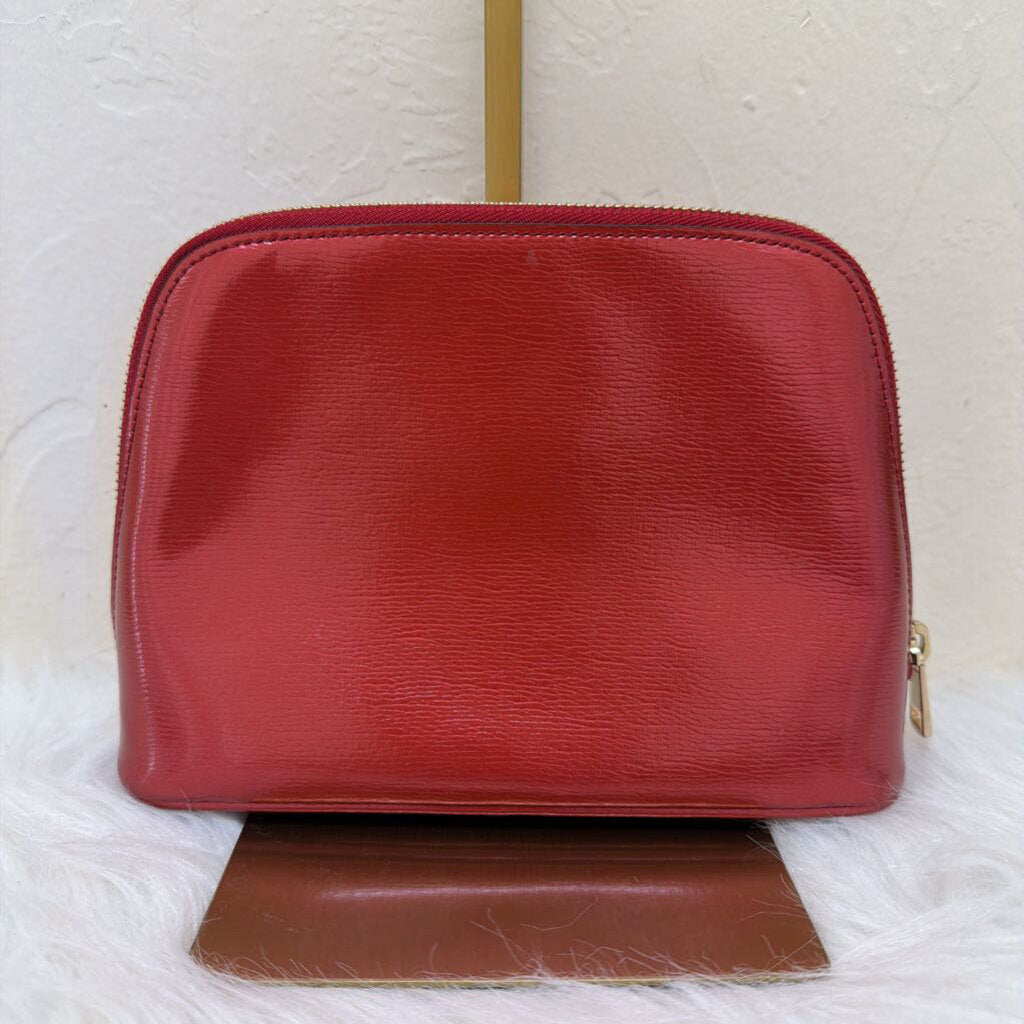 Interlocking Leather Cosmetic Bag