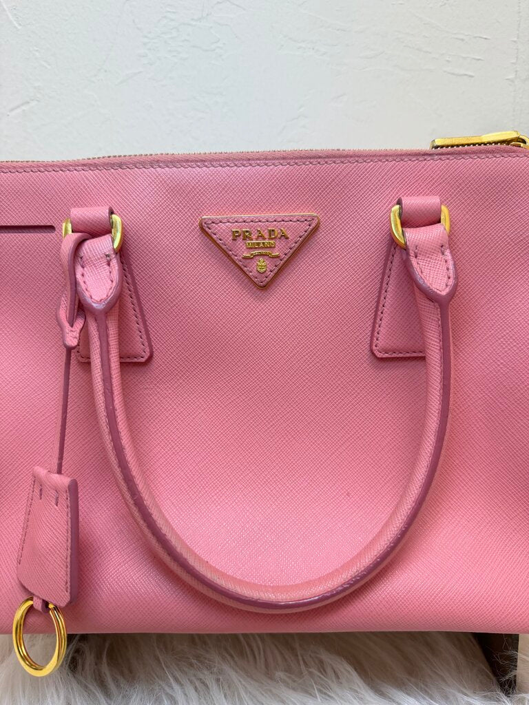 Saffiano Leather Galleria Double Zip Medium