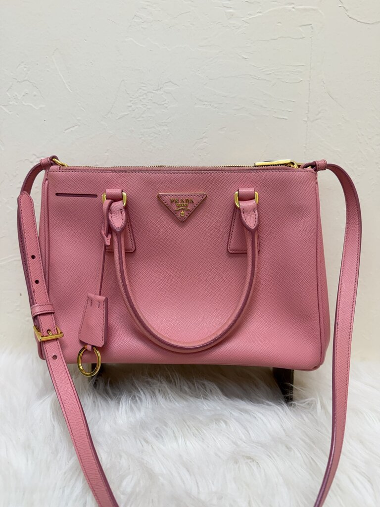 Saffiano Leather Galleria Double Zip Medium