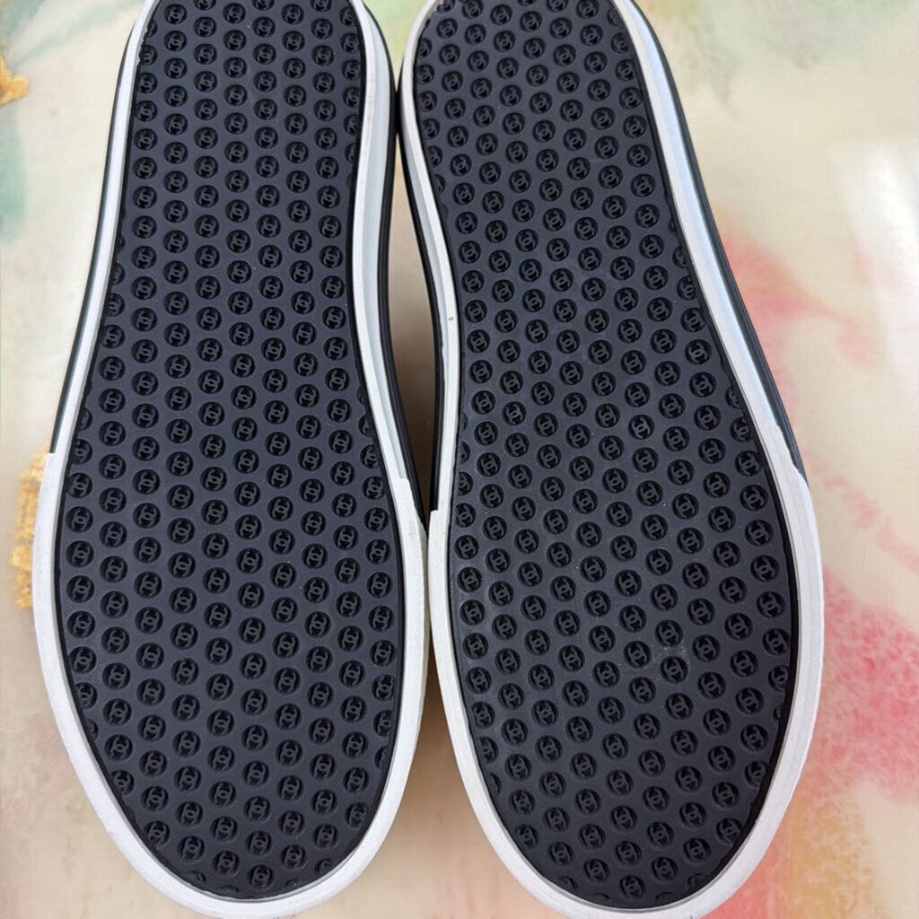 Interlocking CC Logo Velvet Suede Platform Trainers