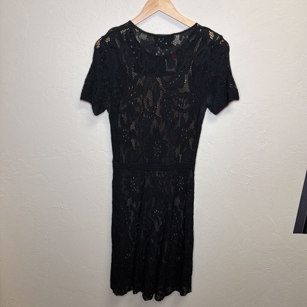 Lace Short-Sleeve Midi dress