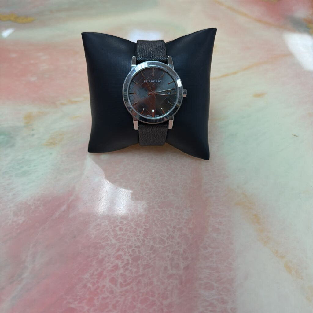 Heritage Gray Checked Stamped Dial