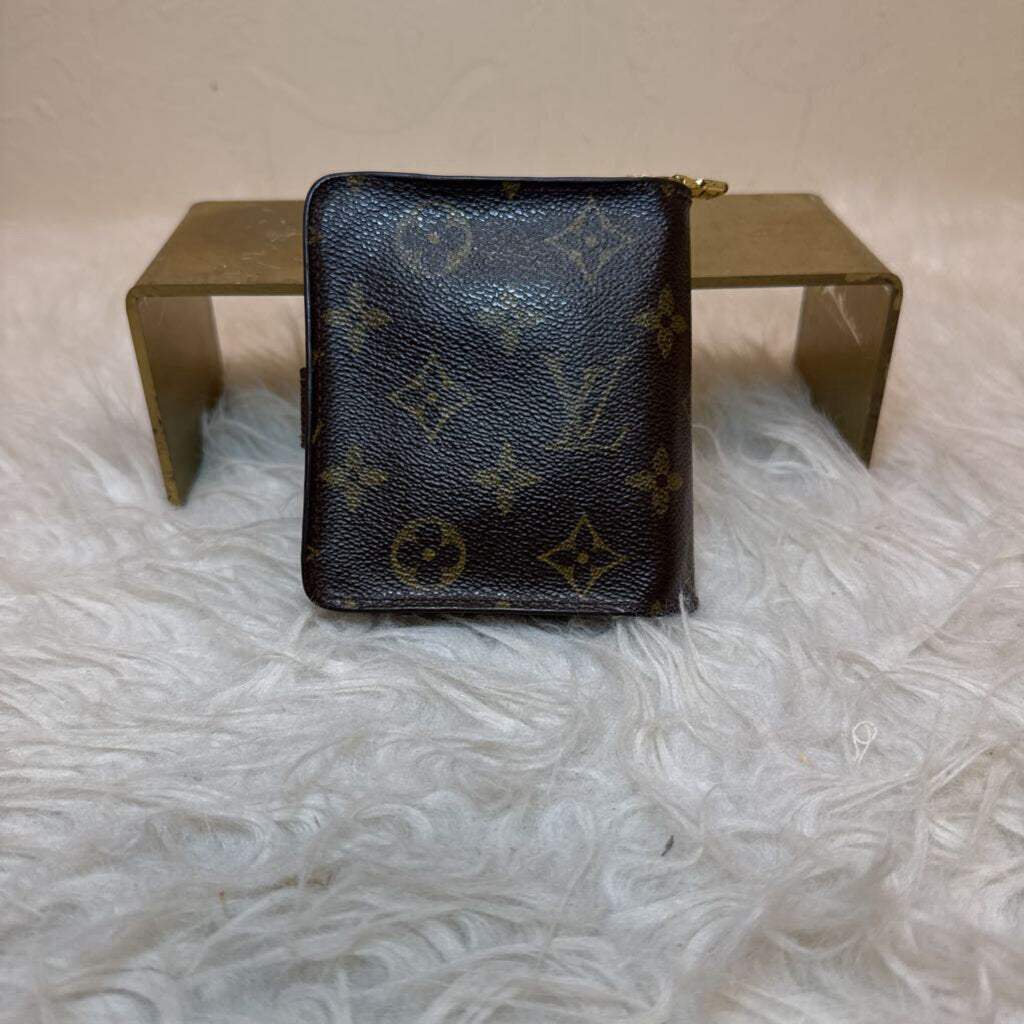 Monogram Compact Zip Bifold (Dust bag)