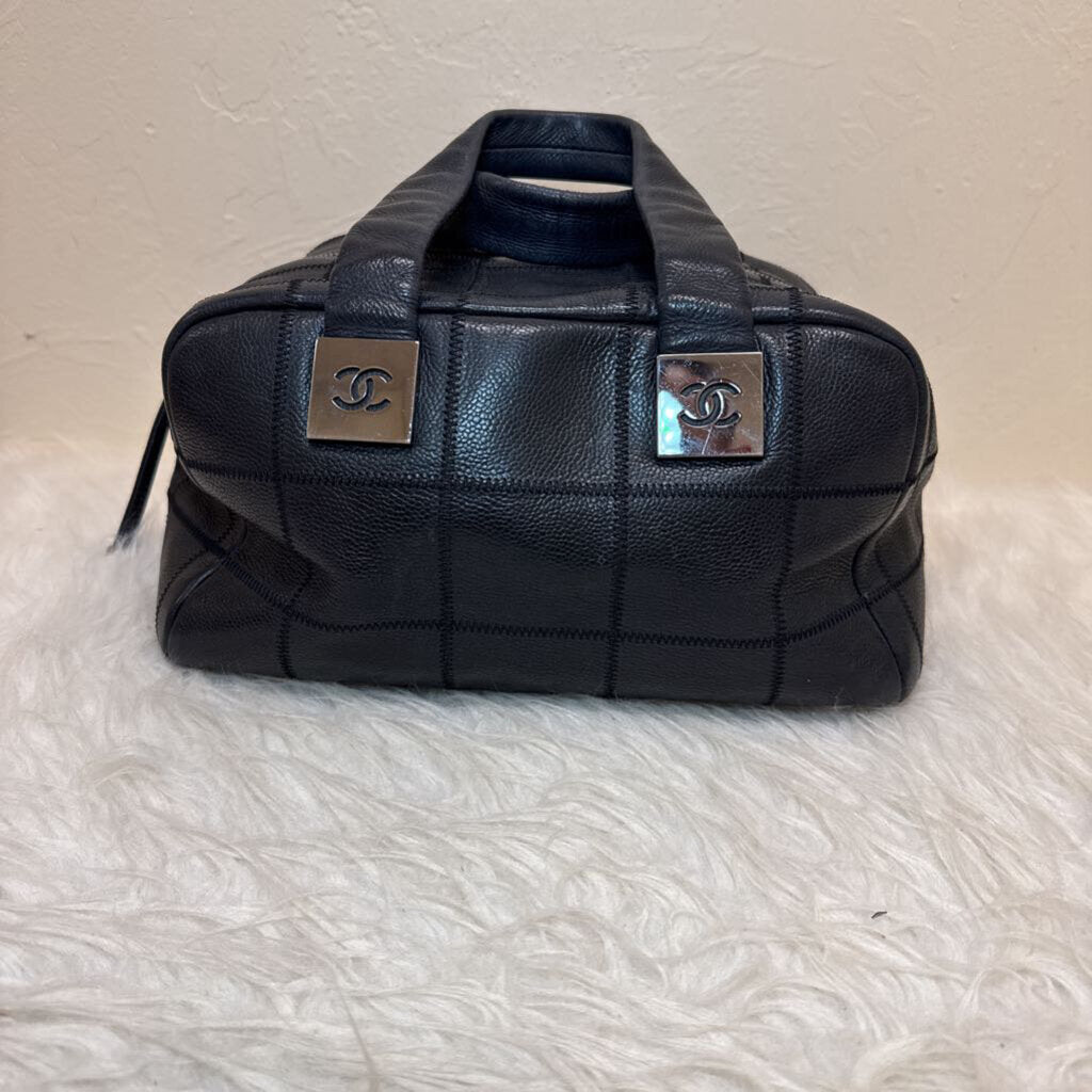 Square Stitch Soft Caviar Skin Black Leather Boston Bag