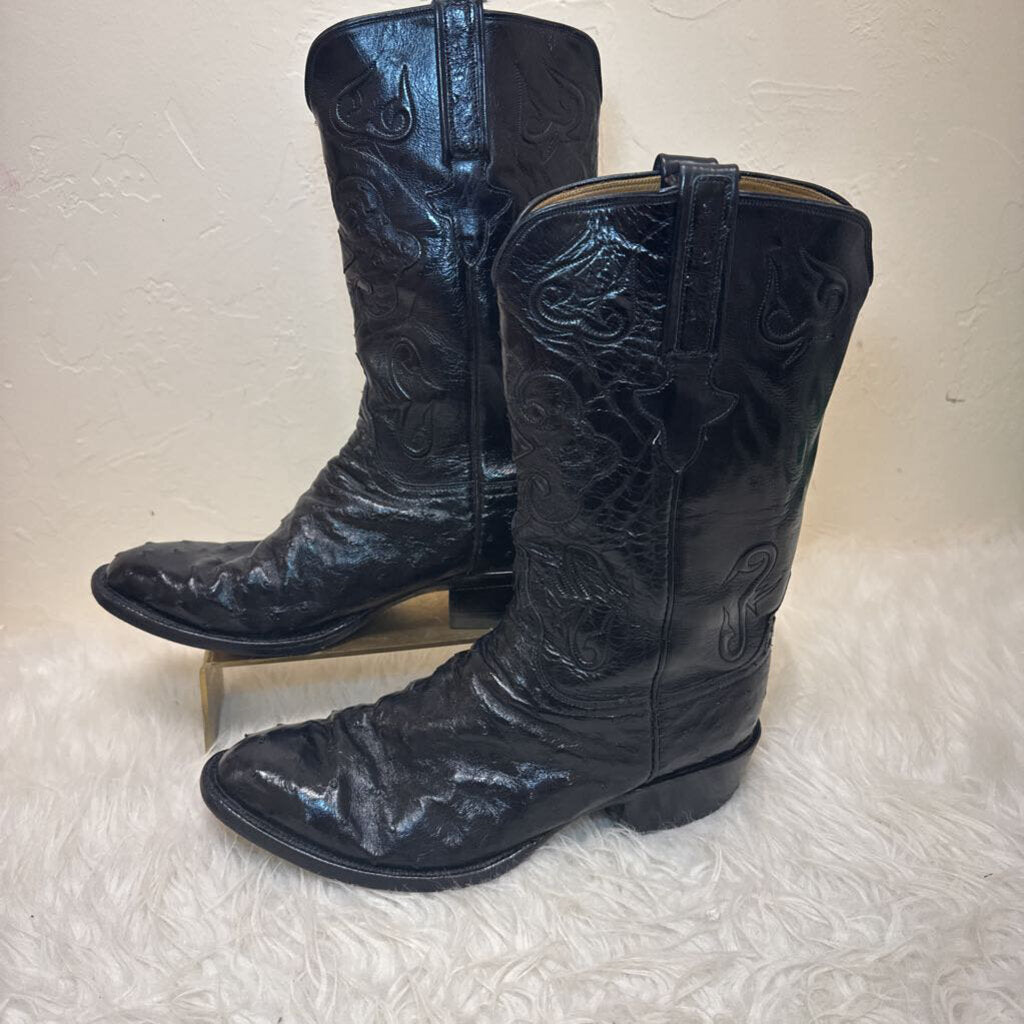 Leather Embroidered Accent Western Boots