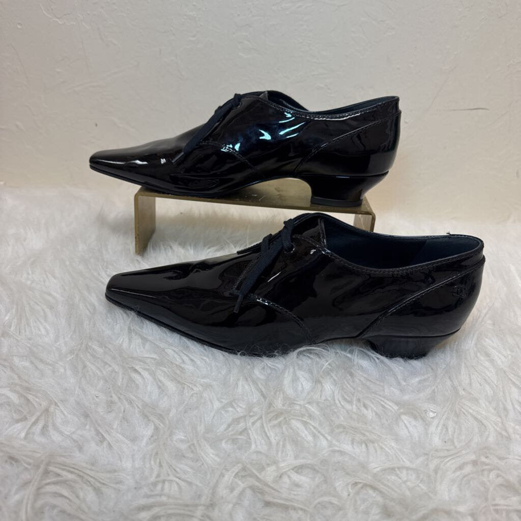 Patent Leather Lace-up Oxfords