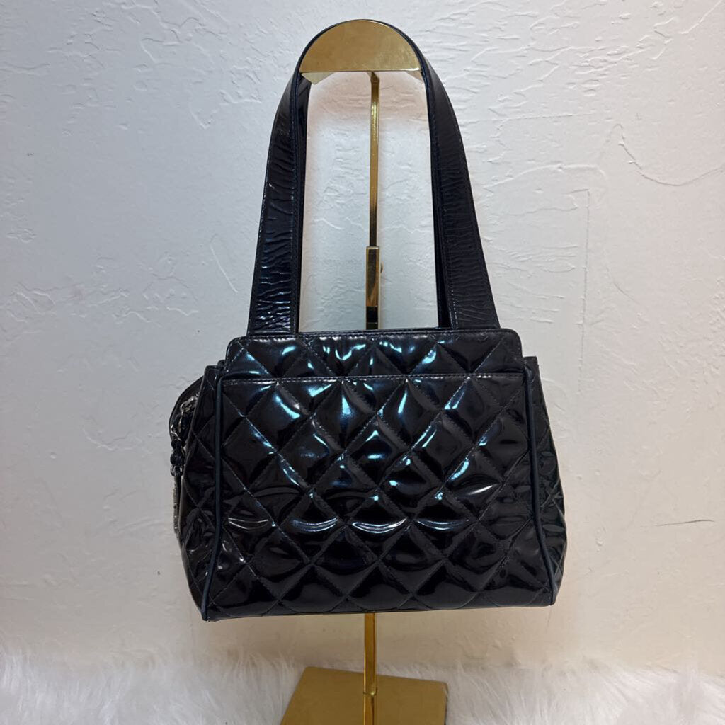 Statement Black Patent Leather Handle Bag