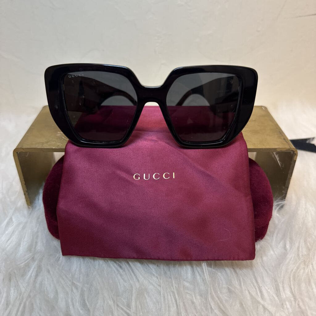 Womens Black w/ Gold Double G Detail (Case and Bag)