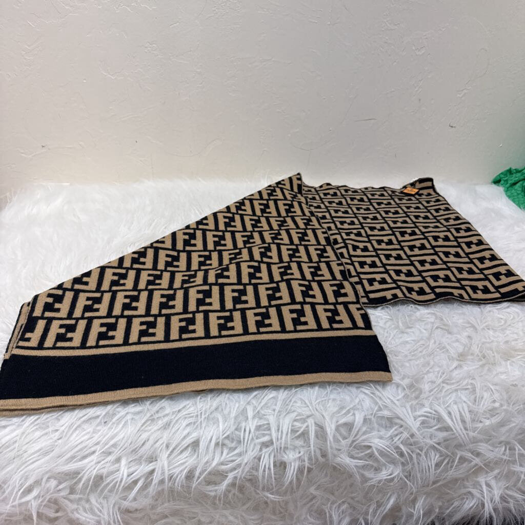 Zucca Scarf