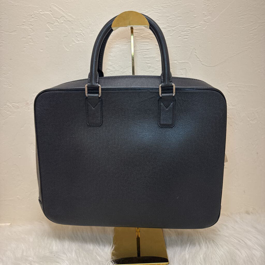Black Taiga Alexander Briefcase