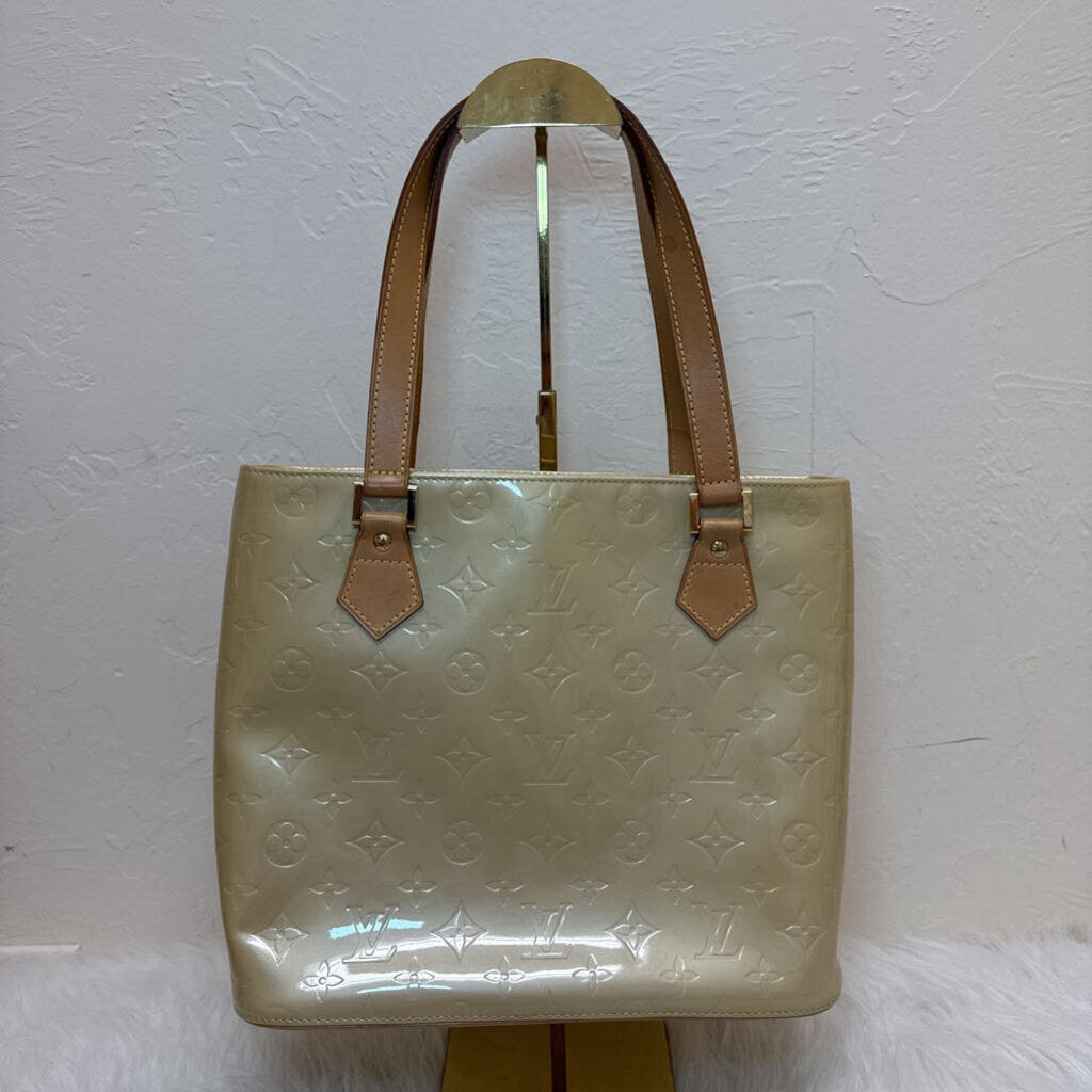 Monogram Vernis Patent Leather Houston Bag