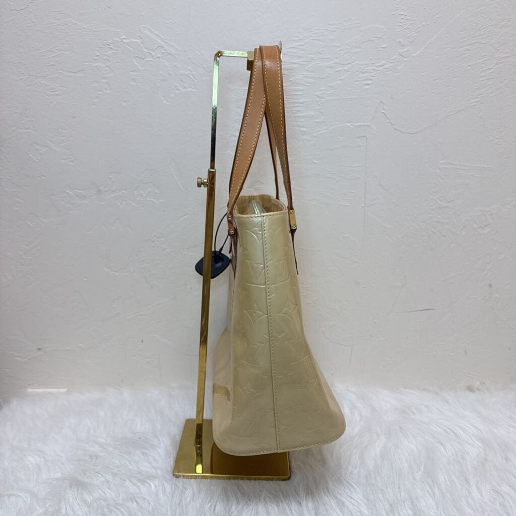 Monogram Vernis Patent Leather Houston Bag