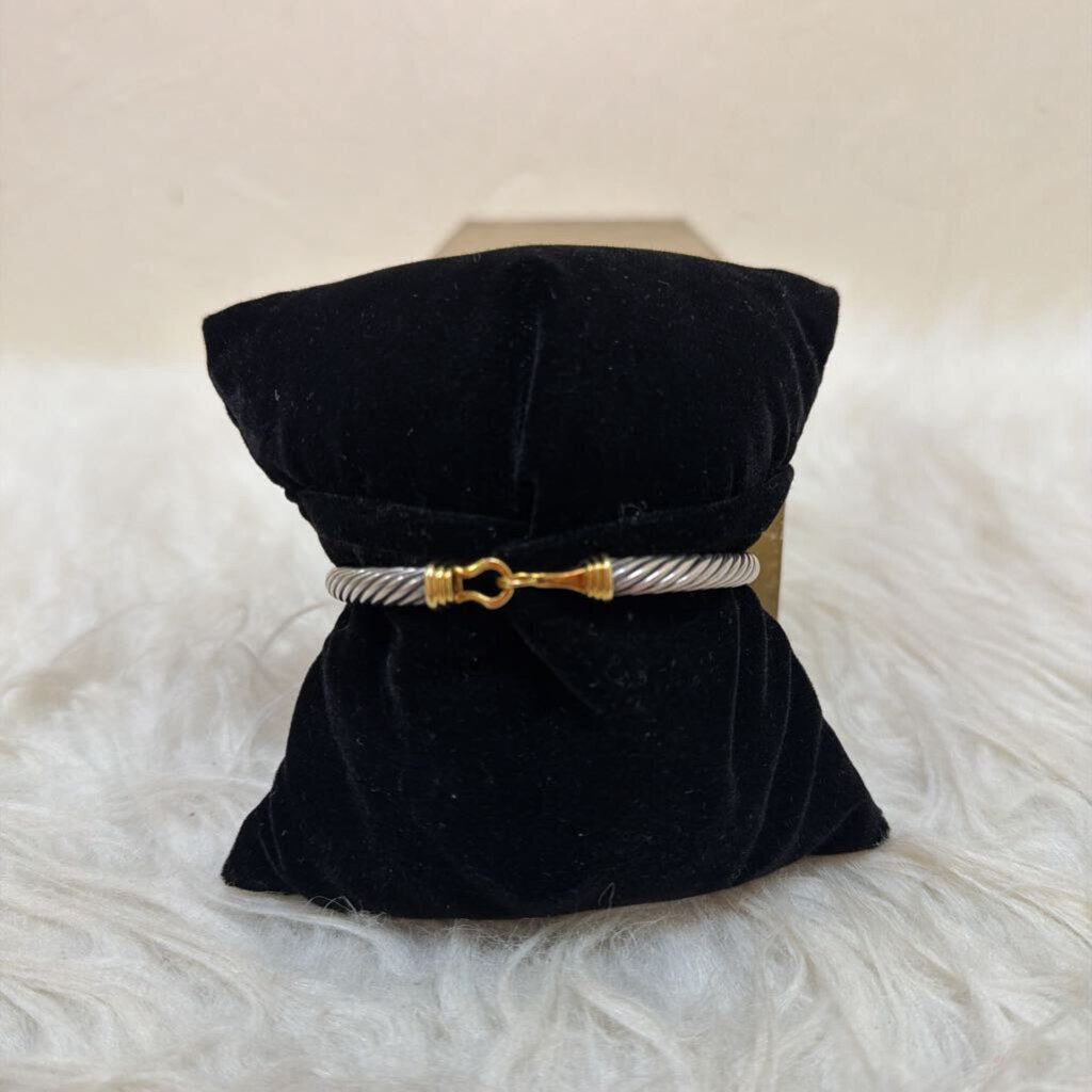 Buckle Classic Cable Bracelet