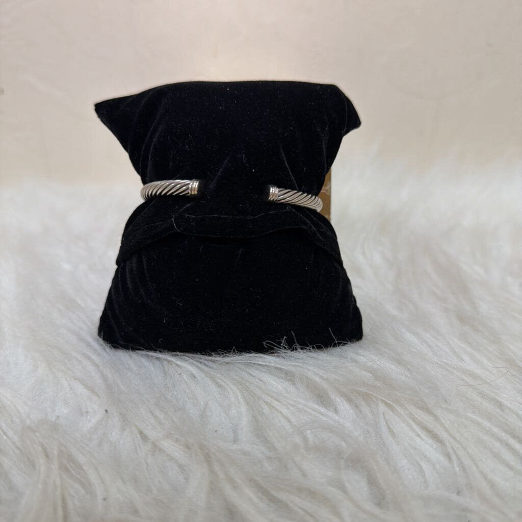 Cable Classics Cuff Bracelet