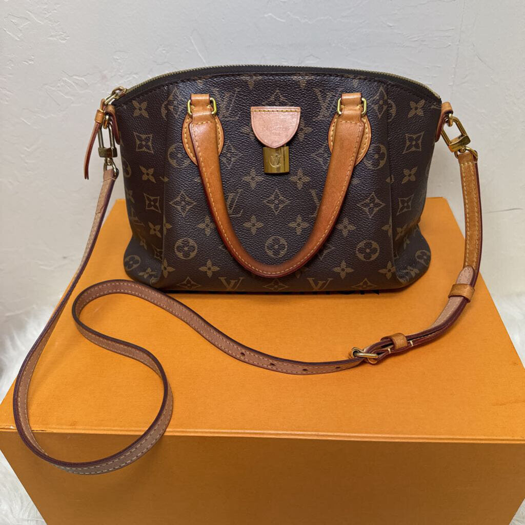 Monogram Rivoli PM
