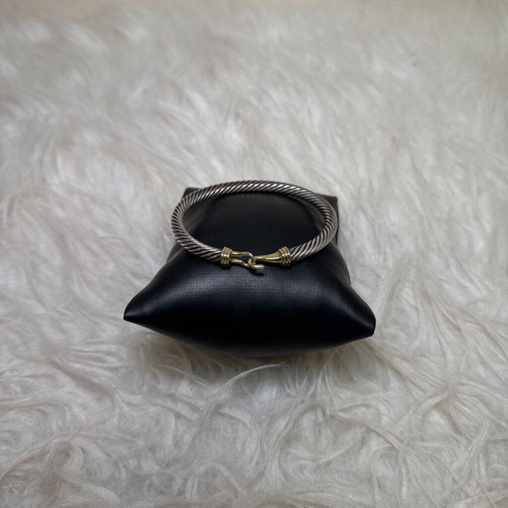 Two-Tone Classic Cable Buckle Bracelet
