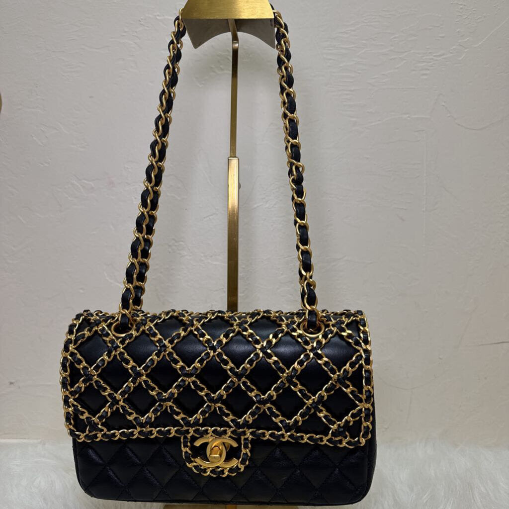 Pre-Fall 2020 Lambskin Timeless Classic Chained Double Flap
