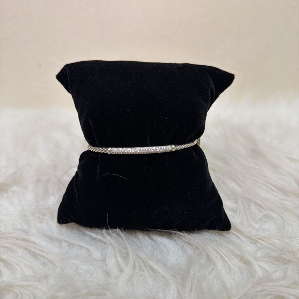 Petite Pave Metro Bar Bracelet