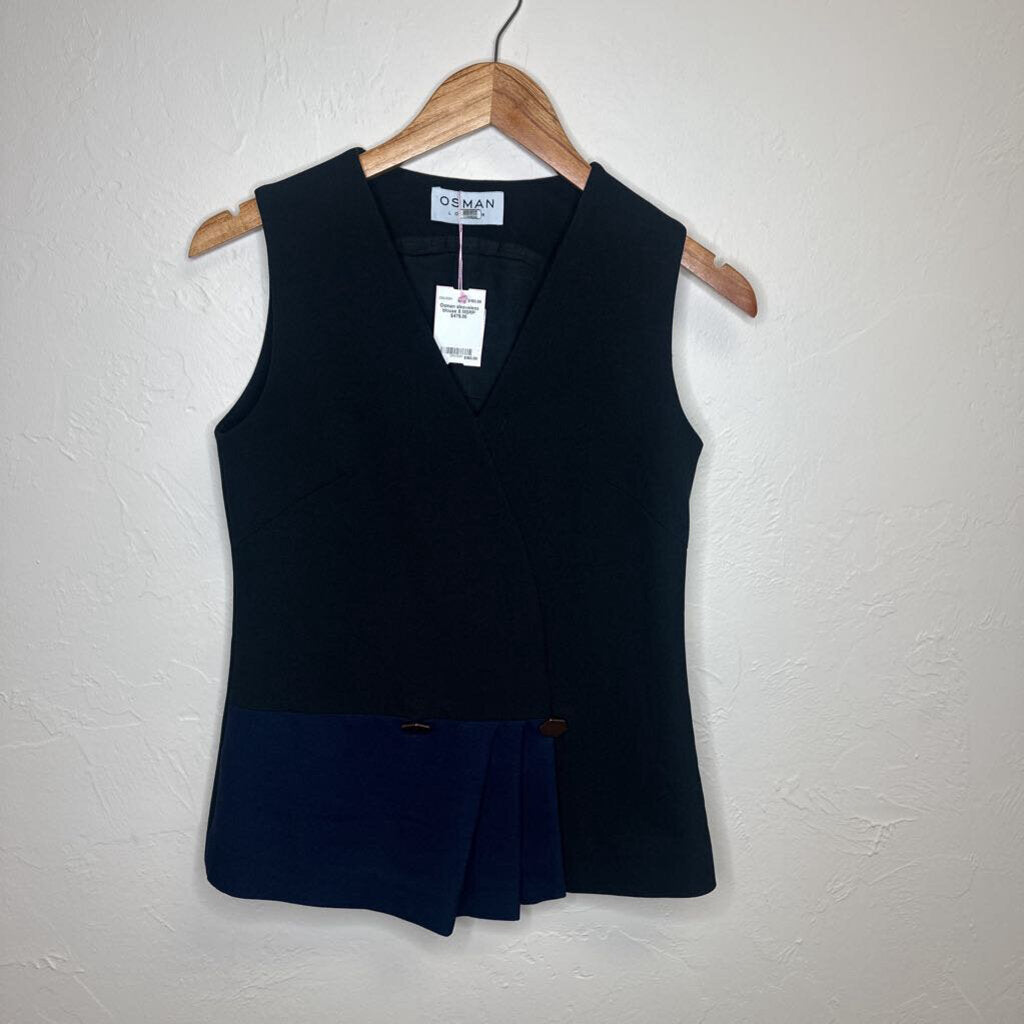 sleeveless blouse