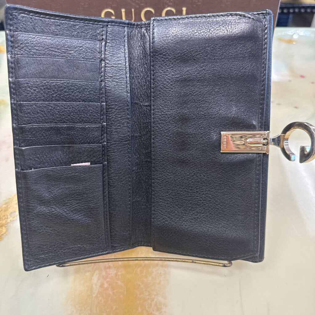 black G wallet