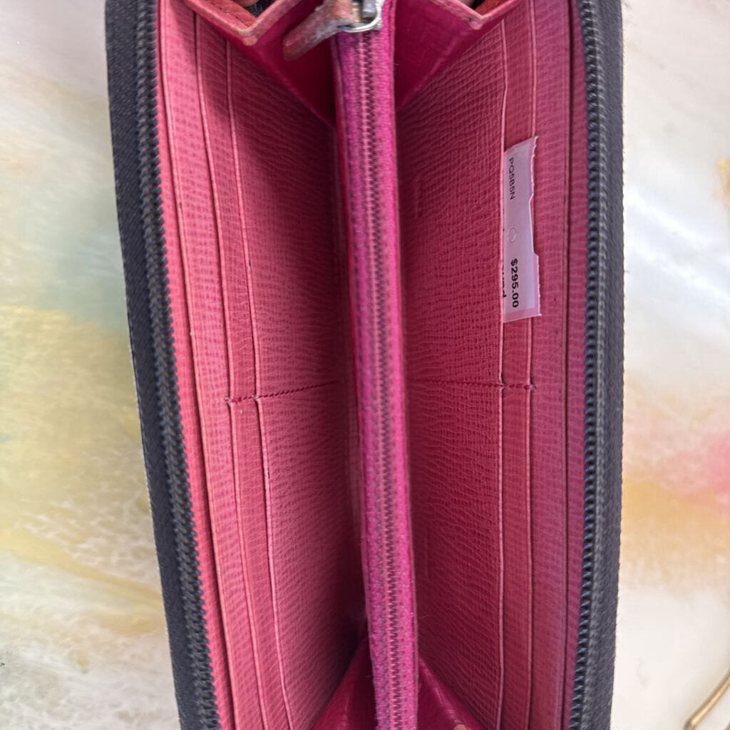 zip around continental wallet