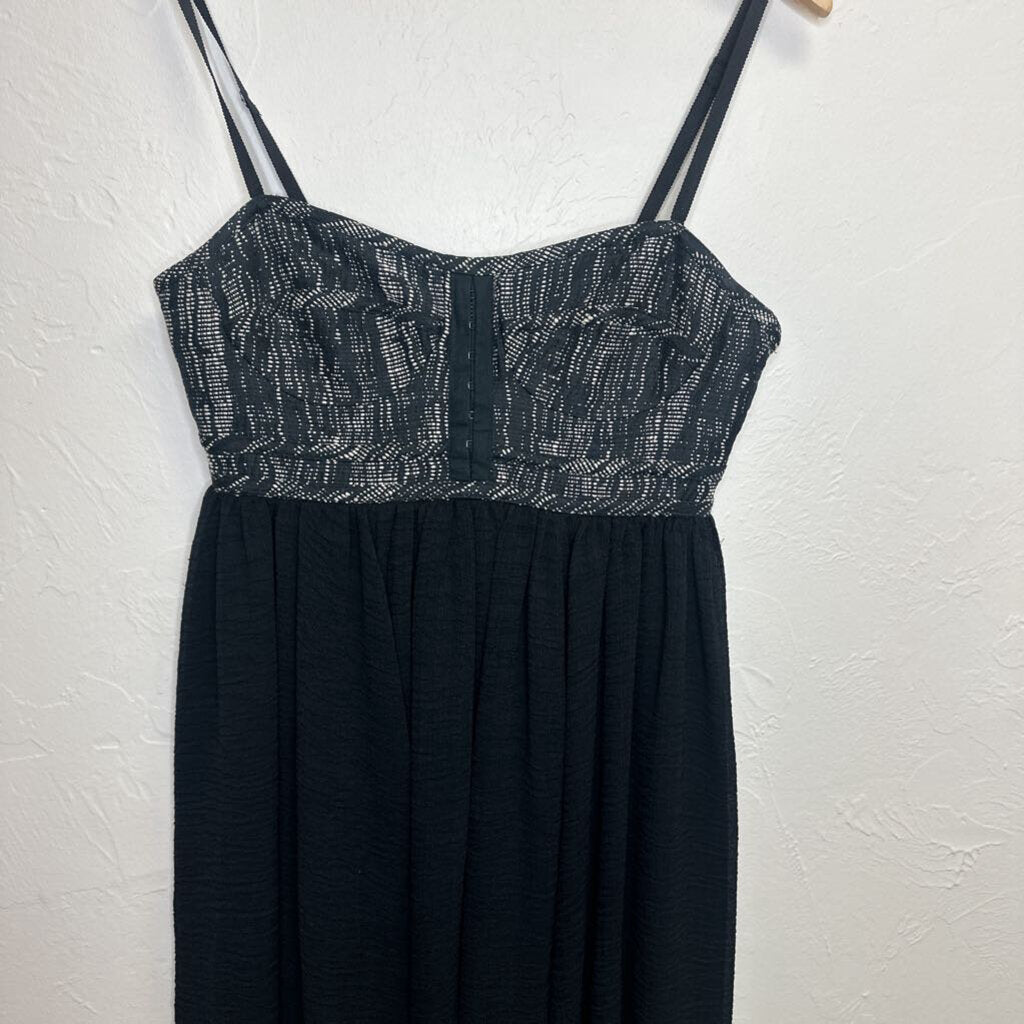 black lace cocktail dress