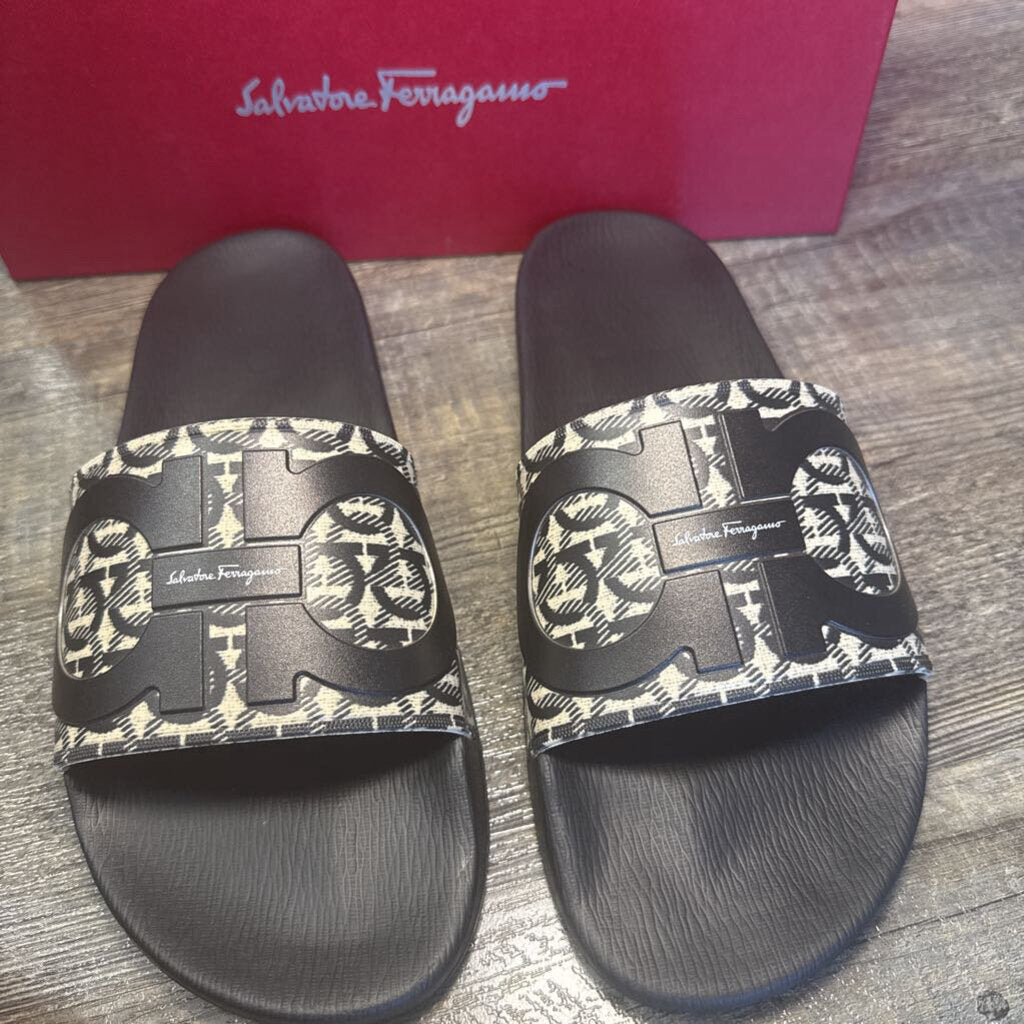 Groove 6 Slides