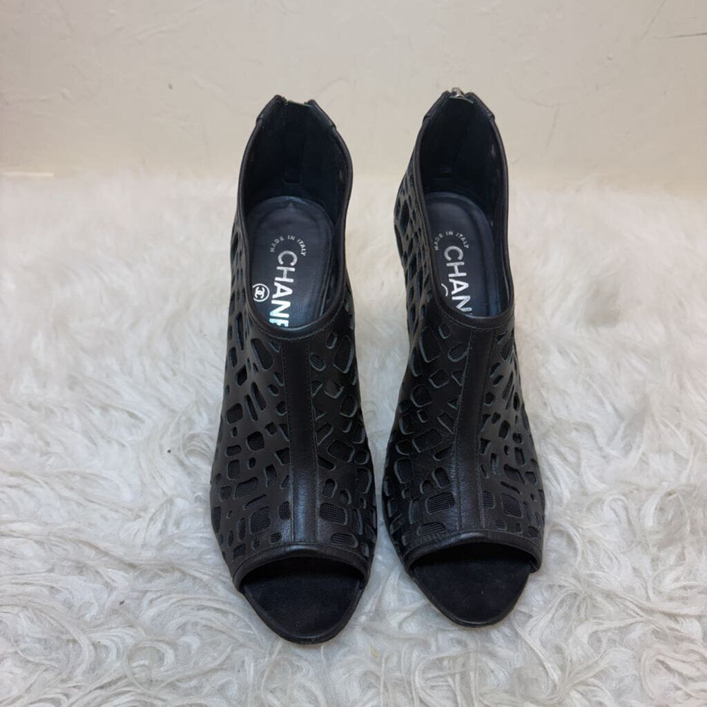Black peeptoe cutout booties