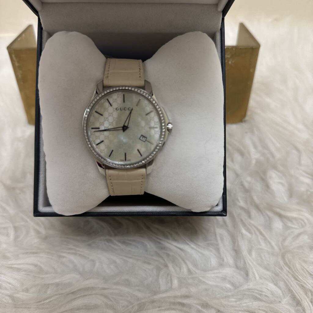 G-Timeless Mother of Pearl Diamond Watch