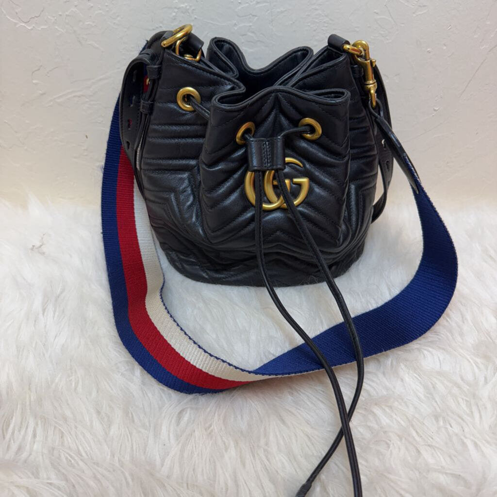 Calfskin Matelasse Sylvie Web GG Marmont Bucket Bag