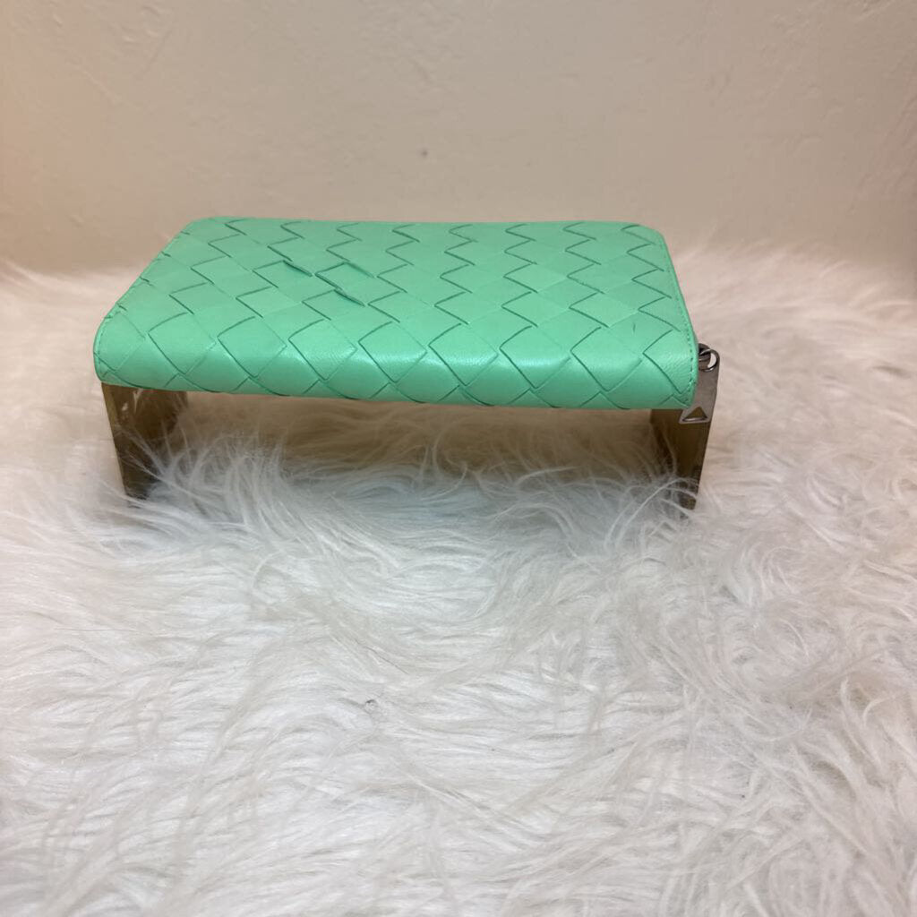 Green Leather Intrecciato Cassette Zippy Wallet